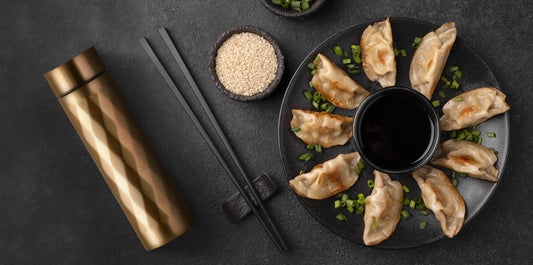 veg momos server with selvel prism flask bottle 